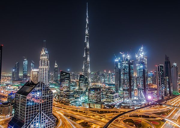 Dubai_Skylines_at_night_(Pexels_3787839)